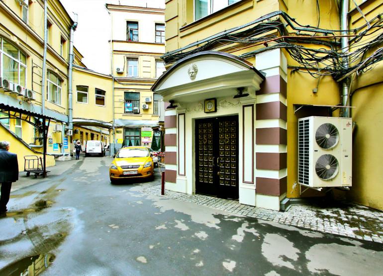 Пассаж Кузнецкий Мост: Вид входной группы снаружи